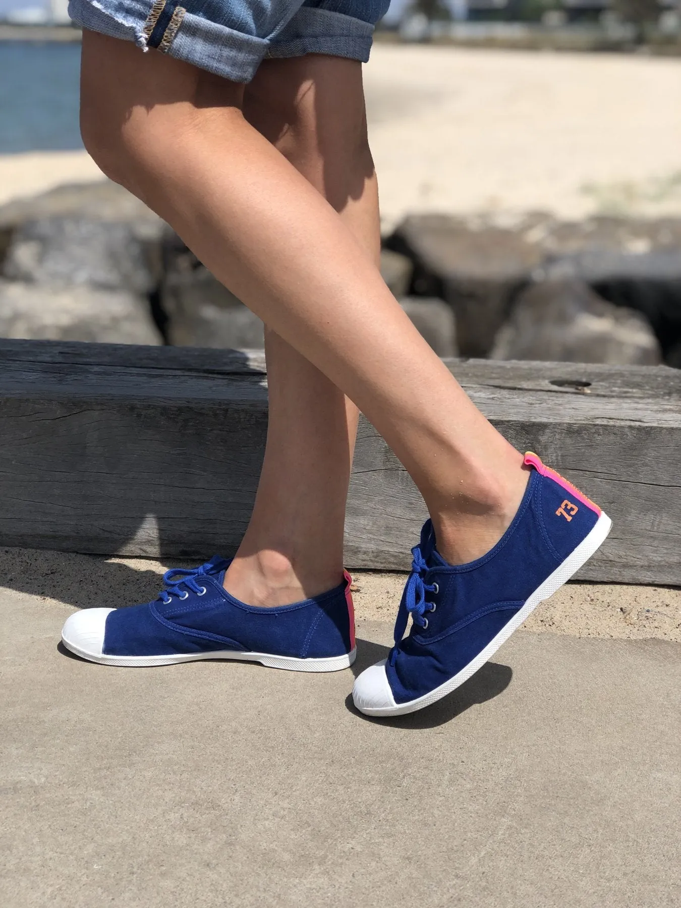 Canvas Sneaker in Blue