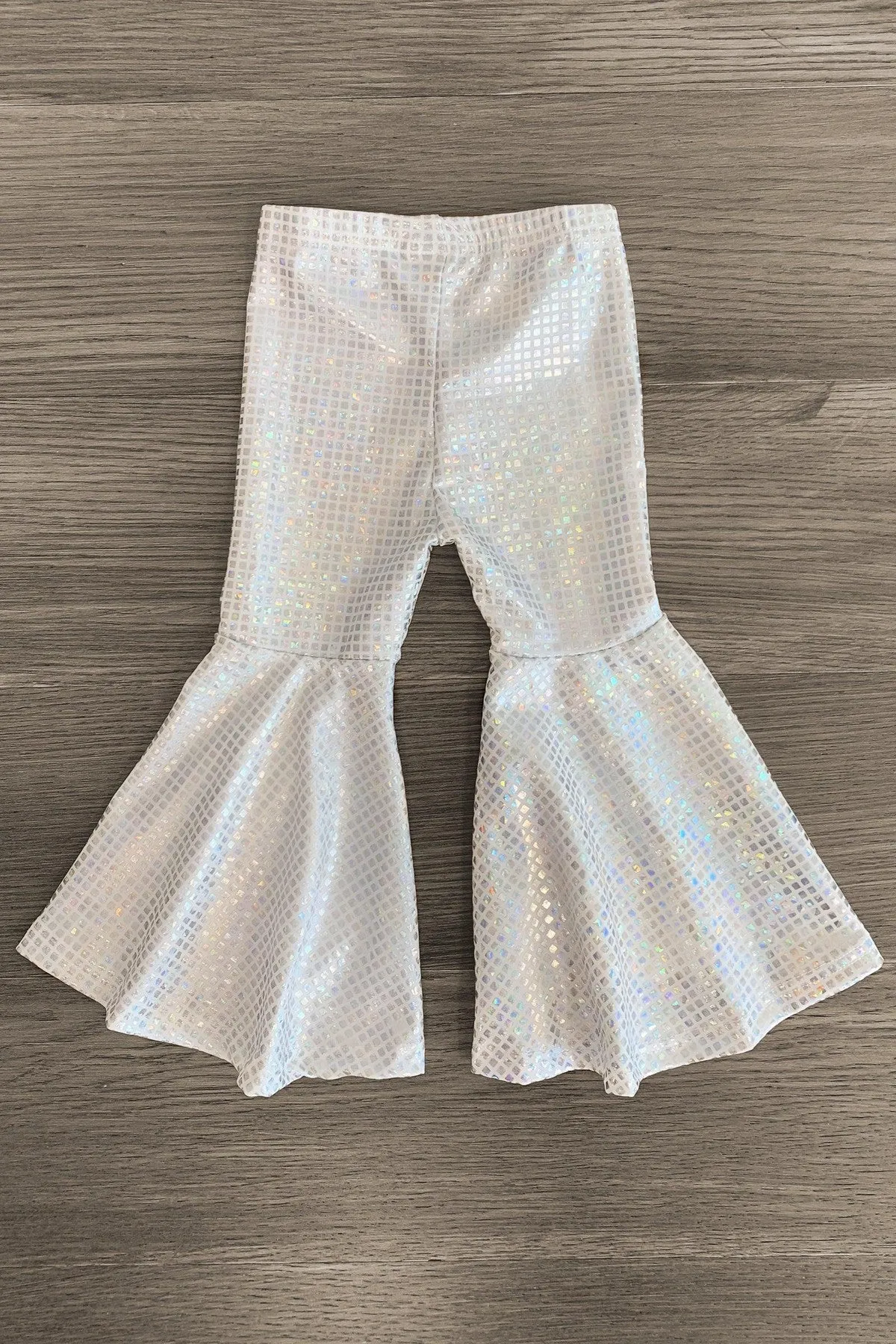 Holographic Bell Bottoms