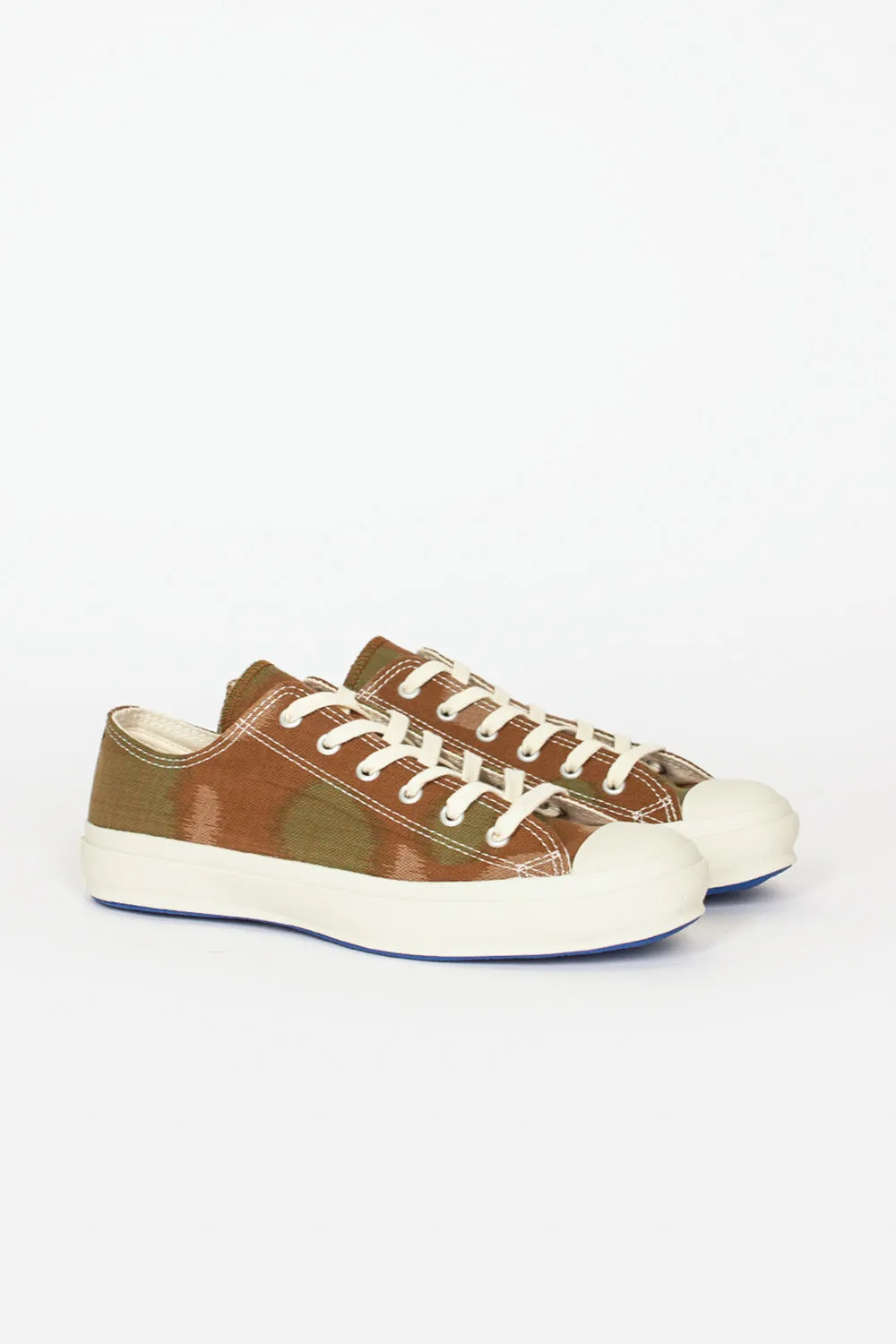 Low Basket Sneaker Camo