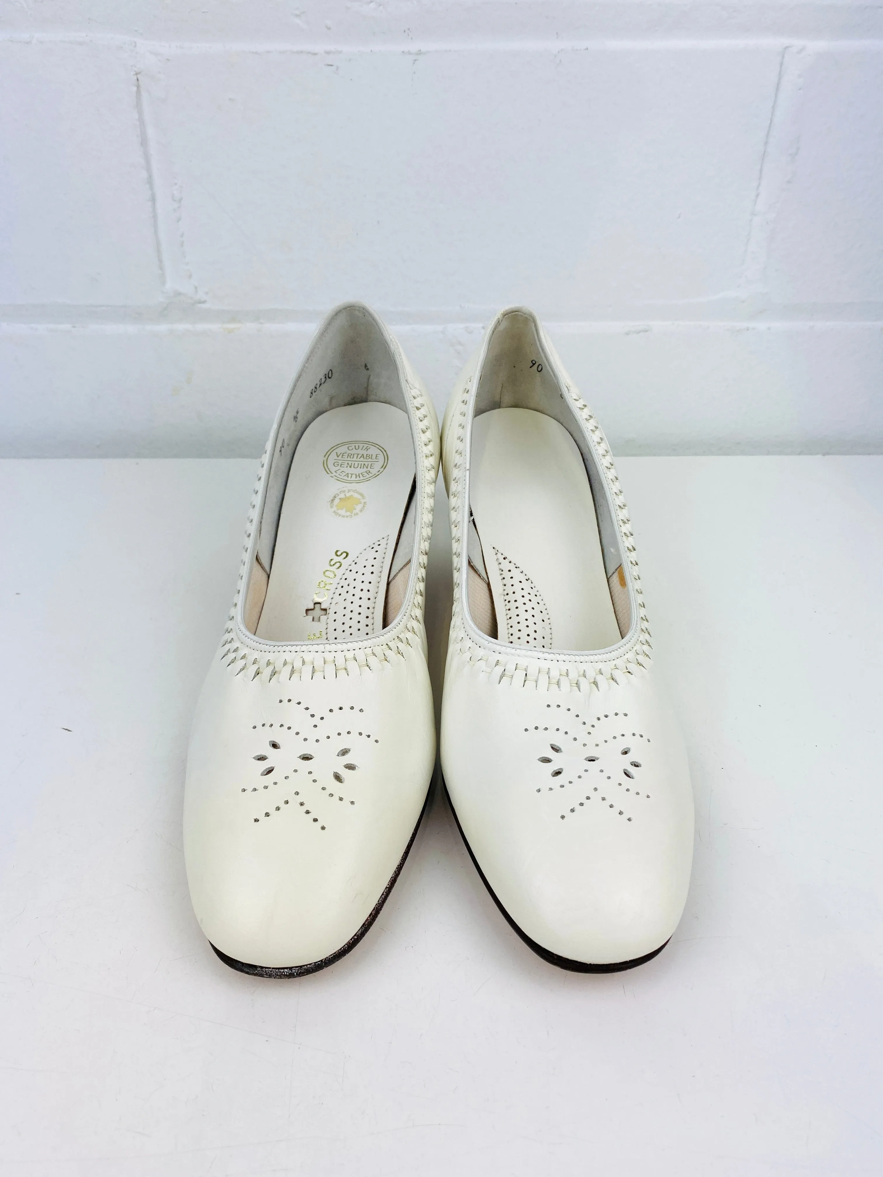 Vintage Deadstock Shoes, Women's 1980s White Leather Mid-Heel Pumps, NOS, 7681