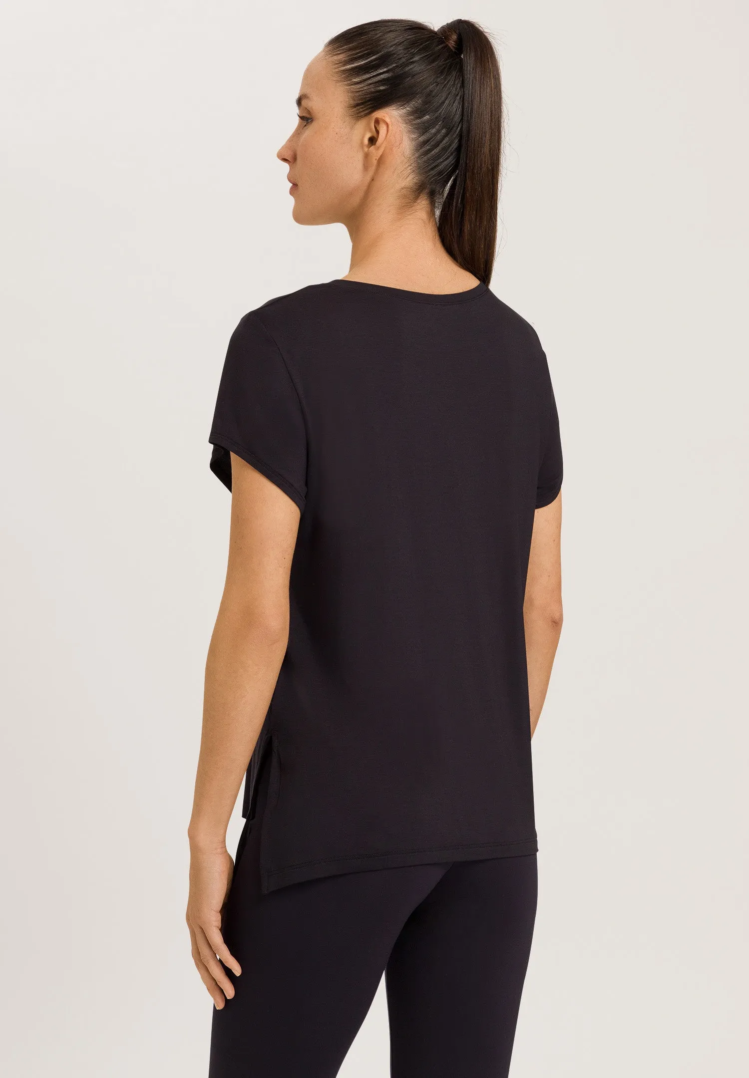 Yoga Flowy Round Neck Top | Black Beauty 78795-2199